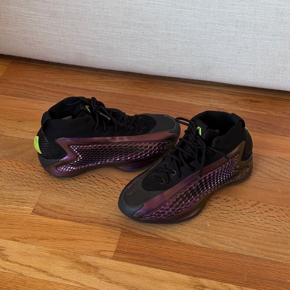 adidas Anthony Edwards Basketball‎ shoes Size 5